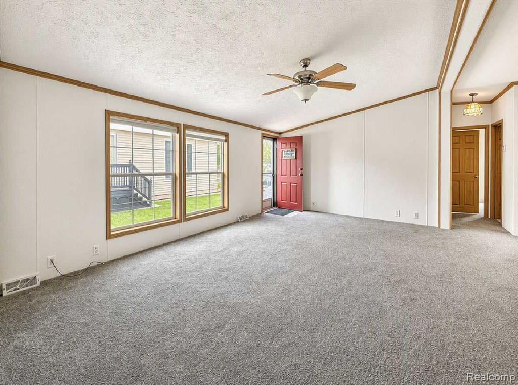29258 Hidden River Drive, Gibraltar, MI — Photo 2
