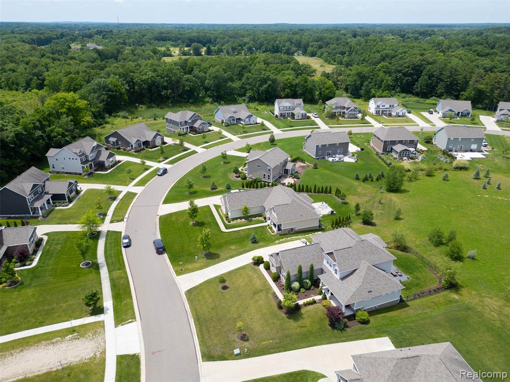 2531 Walnut View Drive, Howell, MI 48855 — Photo 32