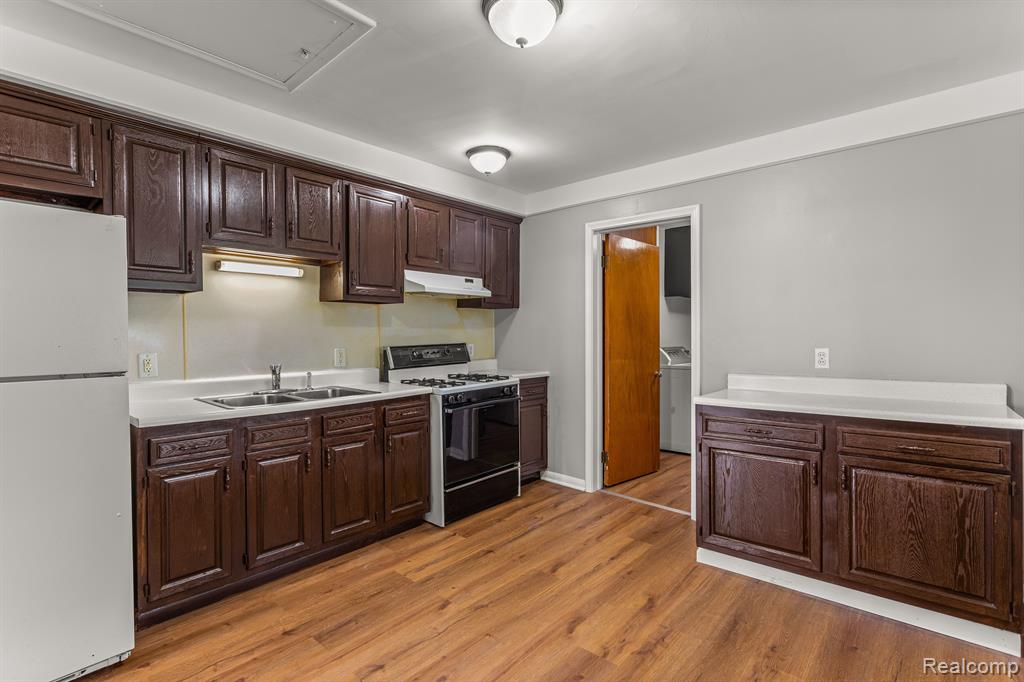8306 HELEN, Center Line, MI 48015 — Photo 10