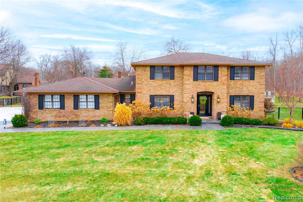 26029 Waterbury Way, Grosse Ile, MI 48138 — front exterior