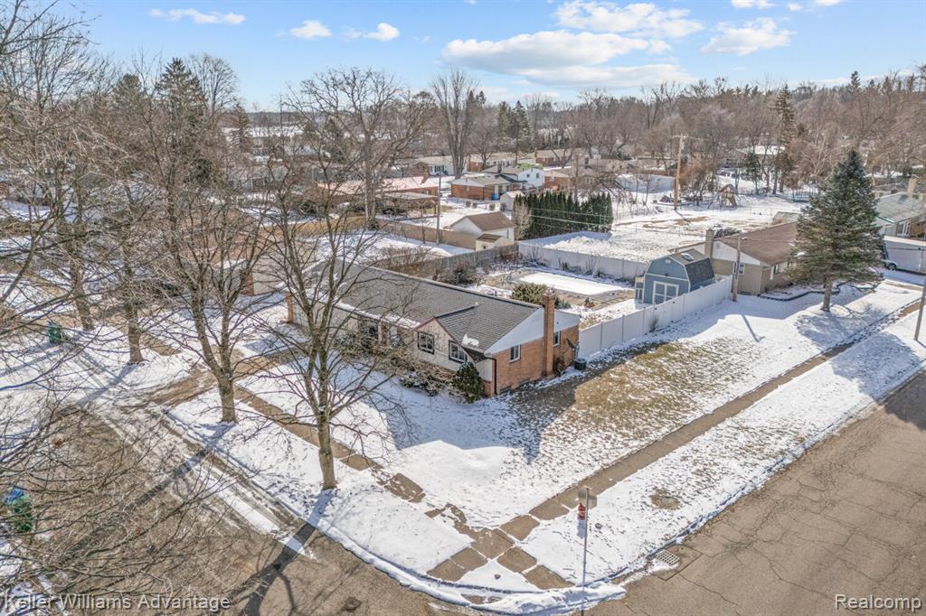 8735 Ringwood Drive, Commerce Twp, MI 48382 — Photo 5