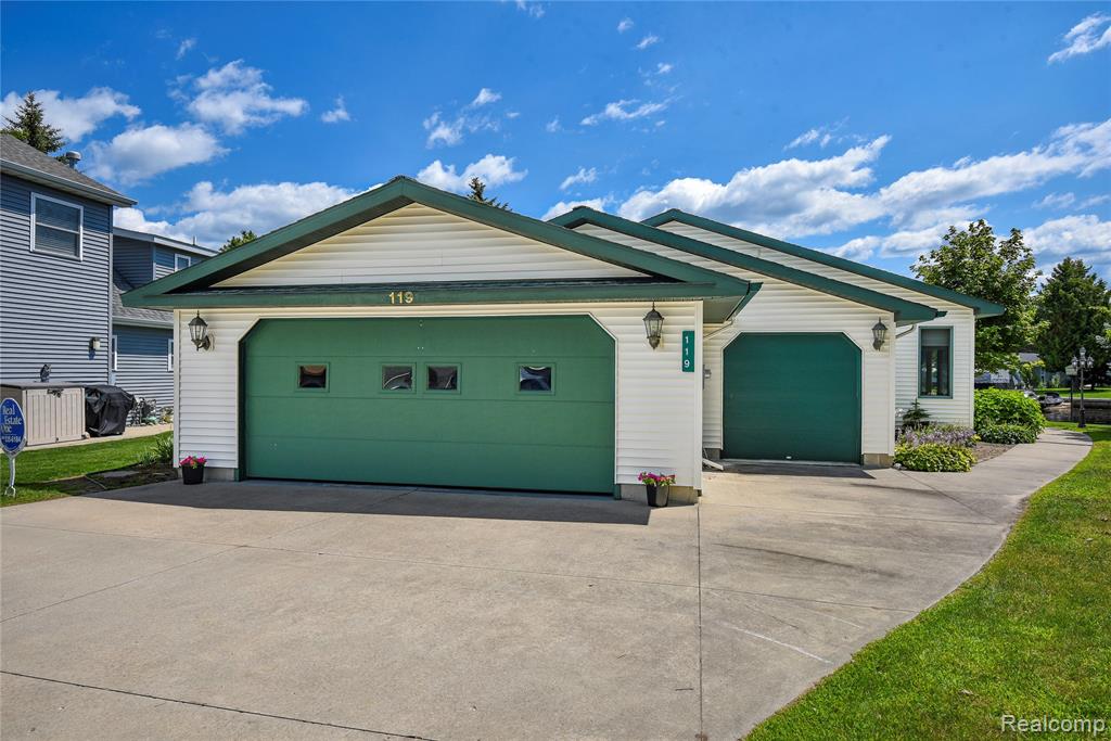 119 Pocahontas Trail, Prudenville, MI 48651