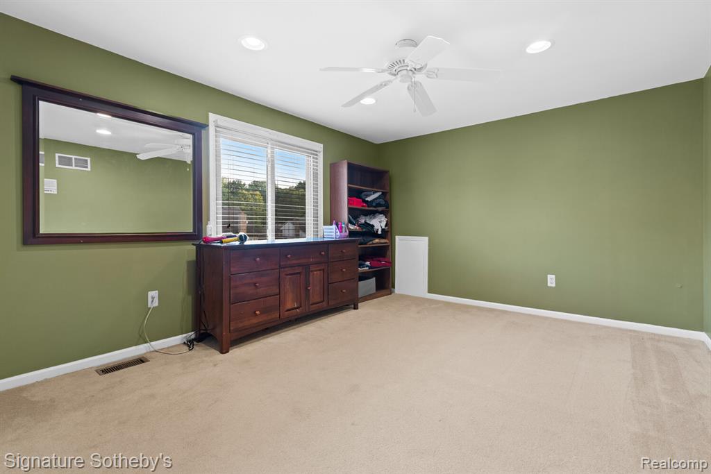 6710 WESTPOINTE Drive, Troy, MI 48085 — Photo 27