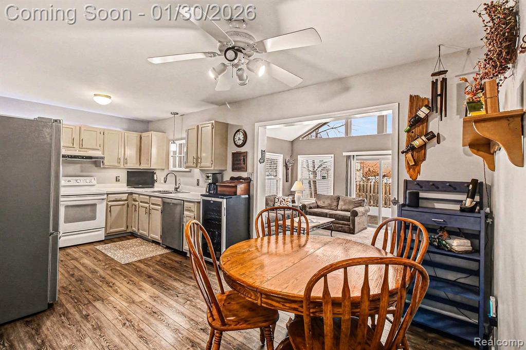 858 Alpine Drive, Brighton, MI 48116 — Photo 8