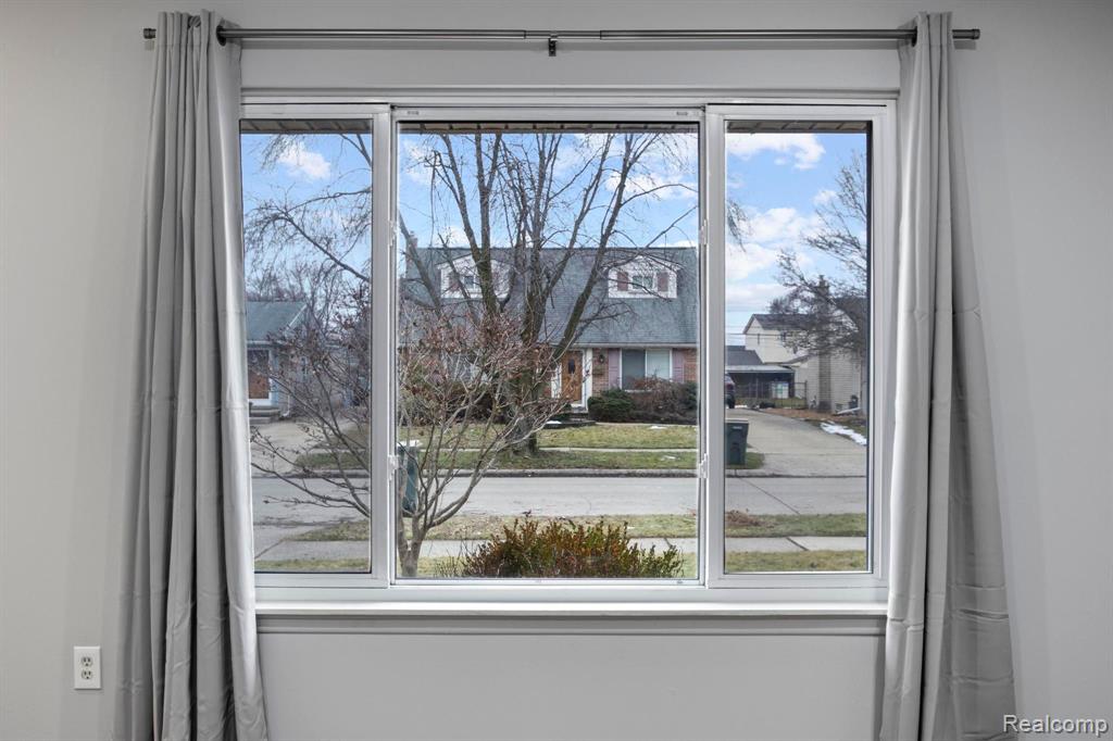 8426 Forrest Drive, Canton, MI 48187 — Photo 7