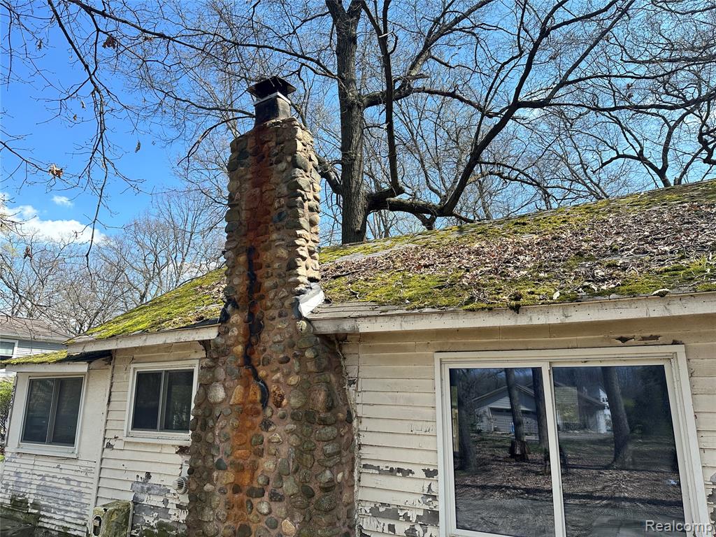 235 Woodbine Drive, Milford, MI 48380 — Photo 58