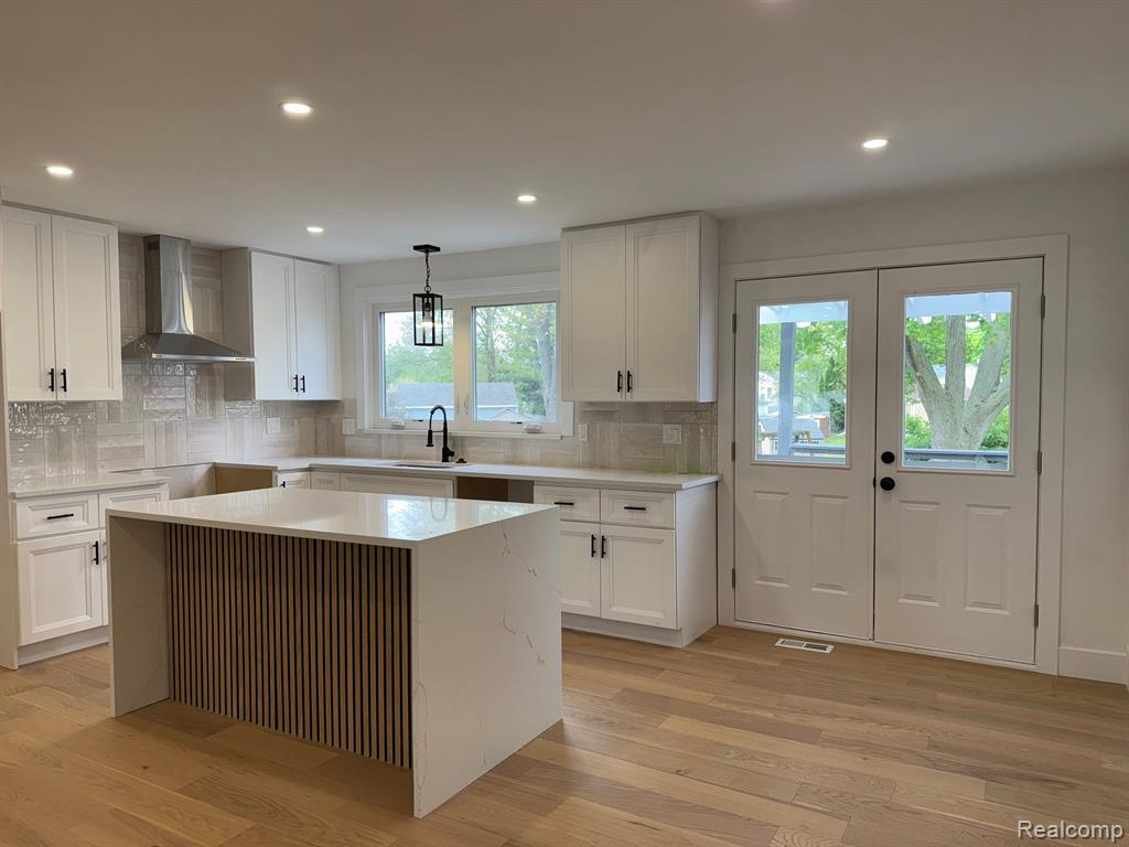 42811 WILMINGTON Drive, Sterling Heights, MI 48313 — Photo 8