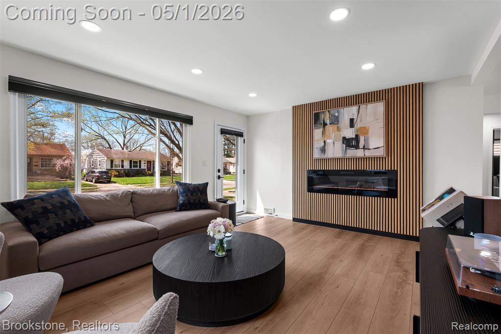 4422 THORNCROFT Avenue, Royal Oak, MI 48073 — Photo 5