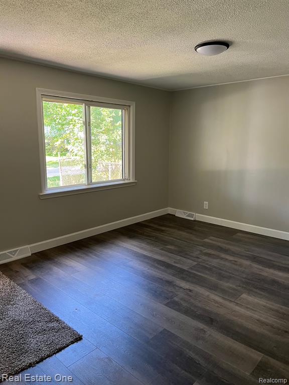 9120 GROVE Drive, Whitmore Lake, MI 48189 — Photo 26