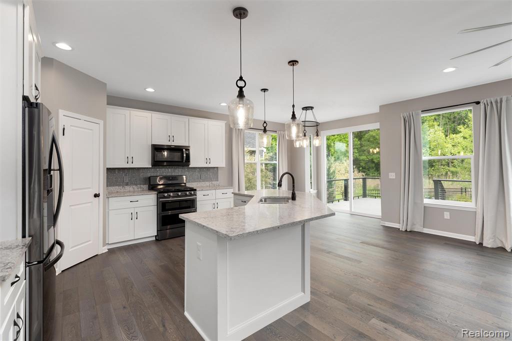 4280 ROLLING MEADOW Lane, Ypsilanti, MI 48197 — Photo 14