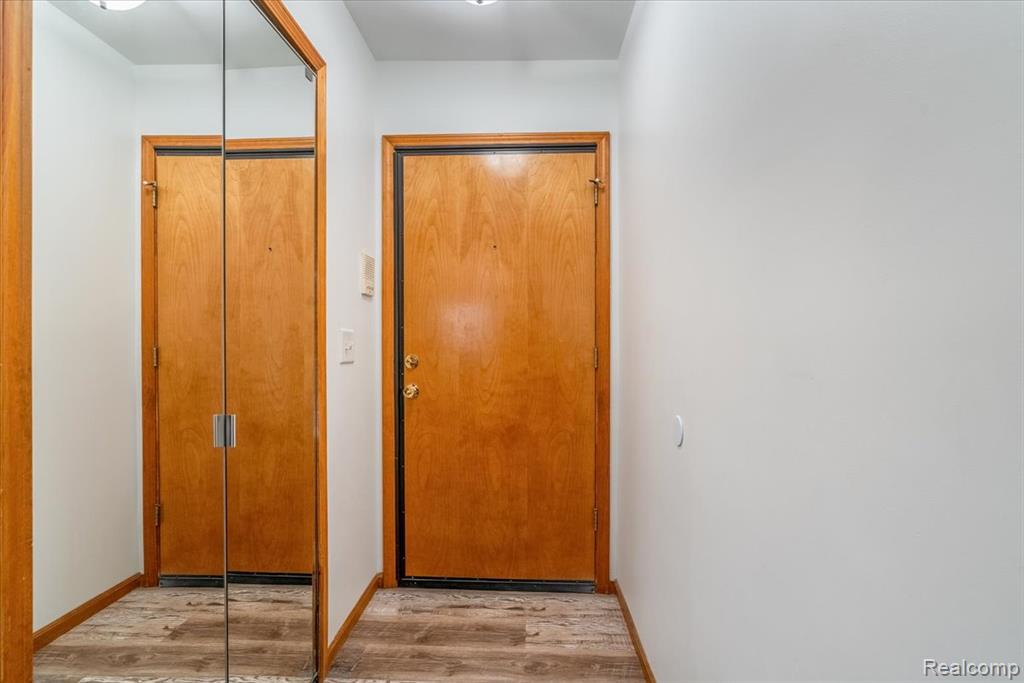 9714 Sawgrass Court, Belleville, MI 48111 — Photo 3