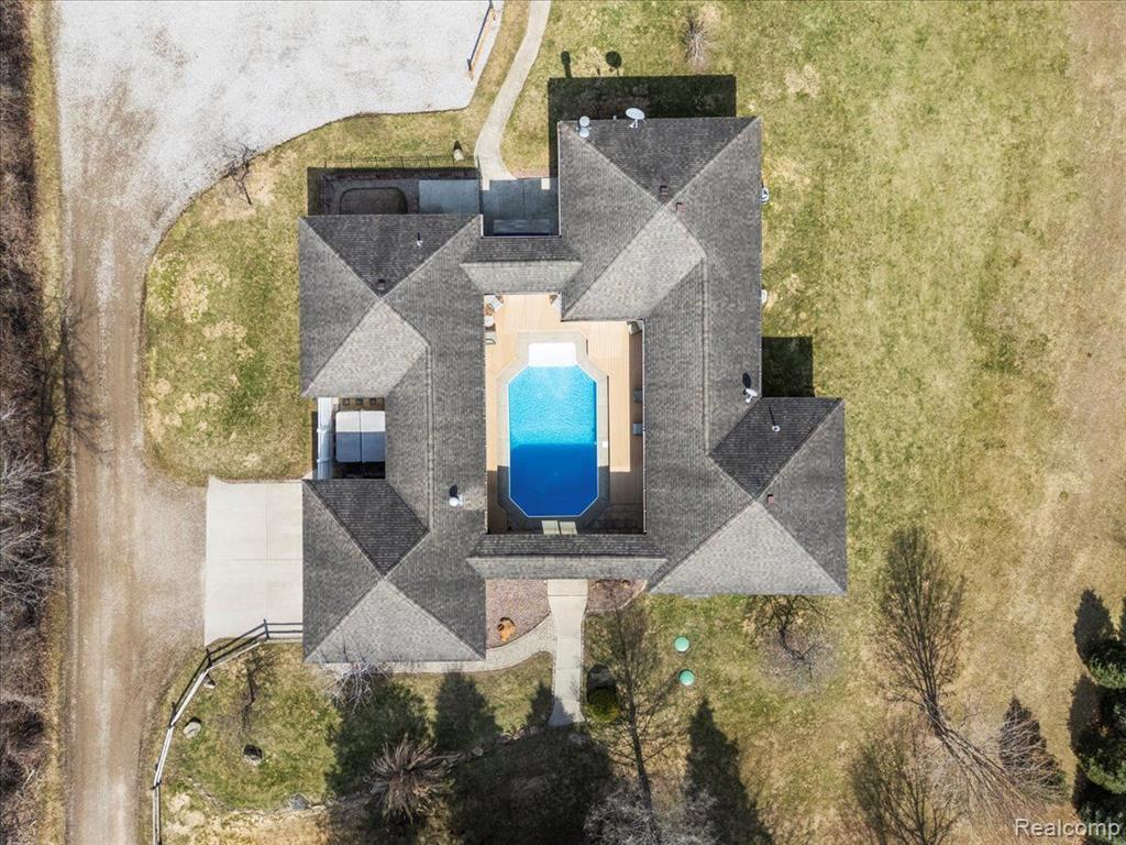 572 CASEMER Road, Lake Orion, MI — Photo 3