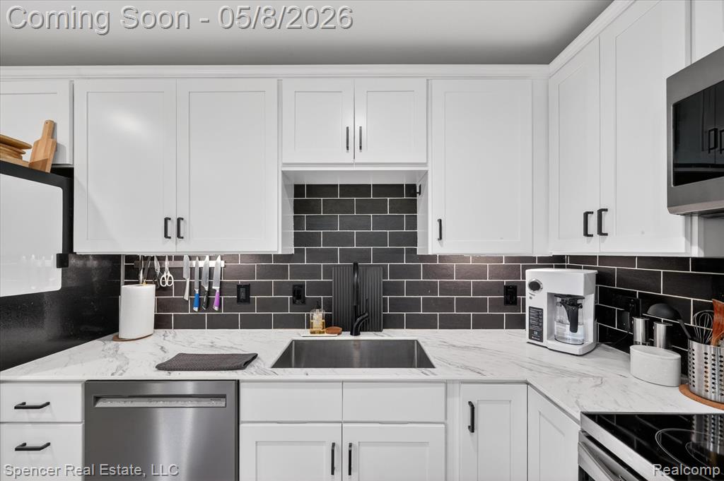 537 Tennyson, Rochester Hills, MI 48307 — Photo 16