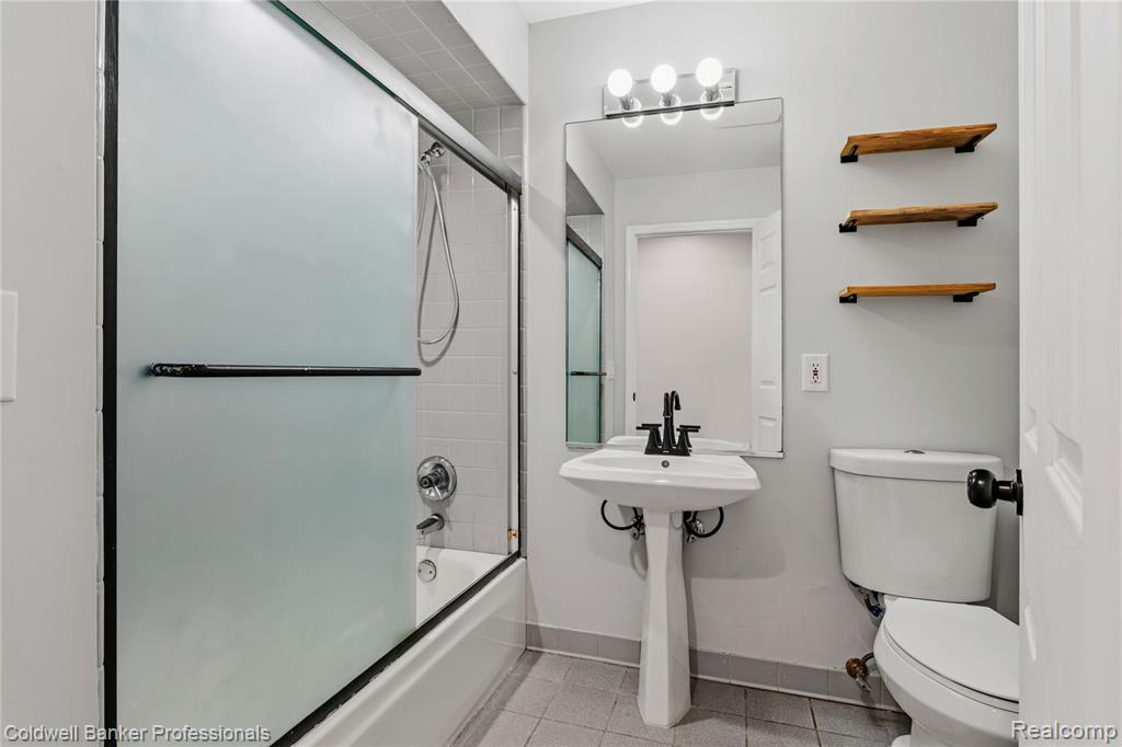 4015 Green Lake Road, West Bloomfield, MI 48324 — Photo 19