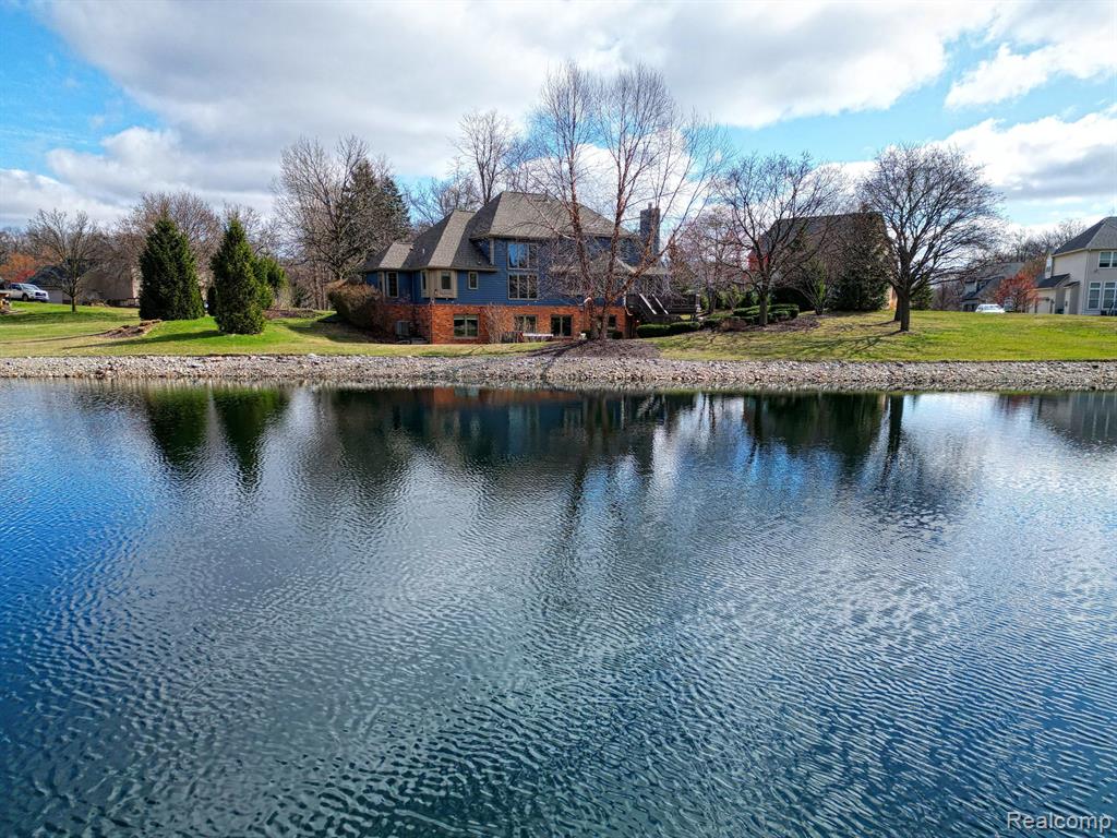 5470 HURON HILLS Drive, Commerce Twp, MI 48382 — Photo 46