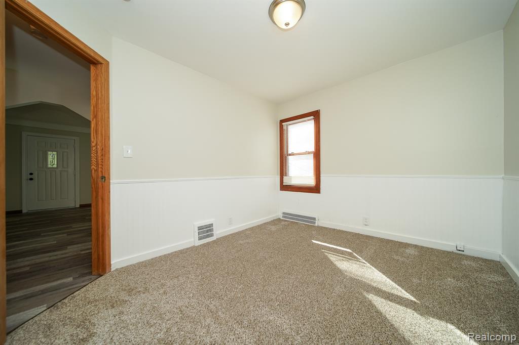 4462 1st Street, Wayne, MI 48184 — Photo 37