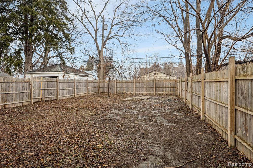 12244 Woodmont Avenue, Detroit, MI 48227 — Photo 15
