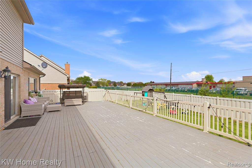 16102 Orchard Drive, Southgate, MI 48195 — Photo 37