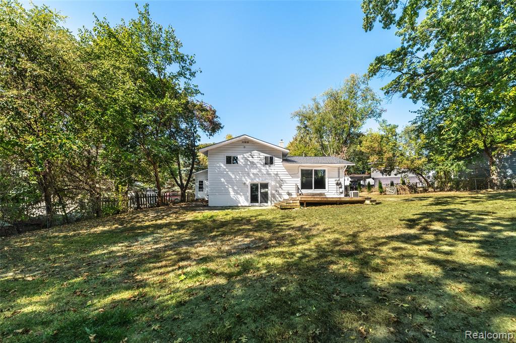 8239 Atha Street, White Lake, MI — Photo 4