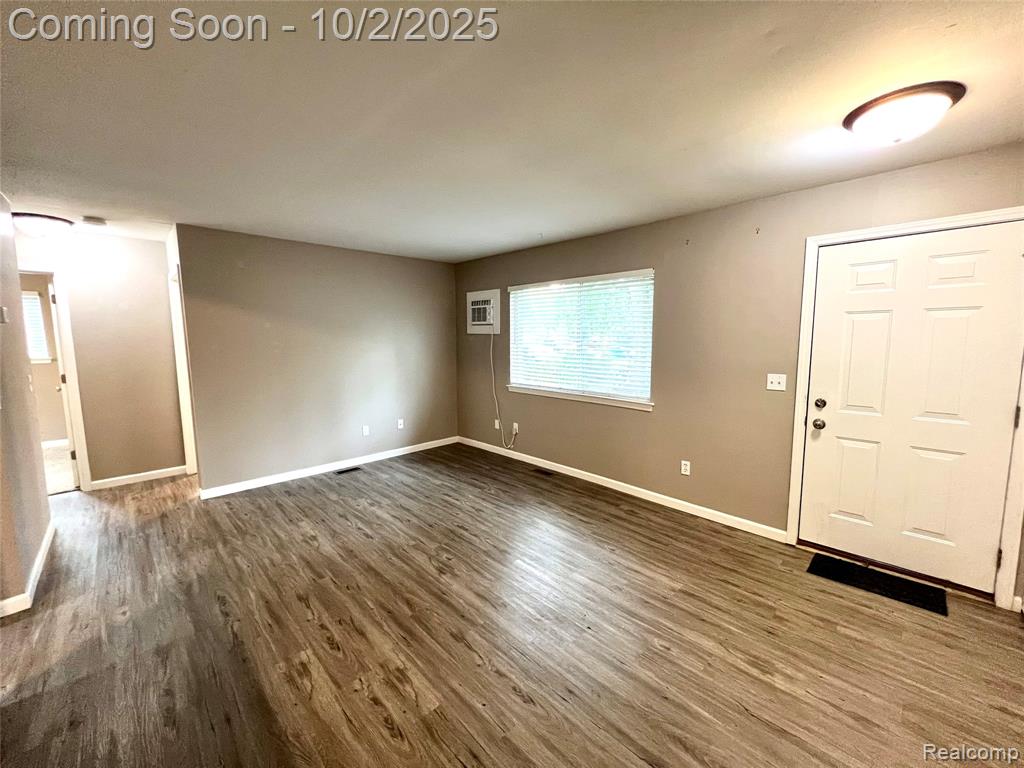 9097 Garfield Drive, Whitmore Lake, MI 48189 — Photo 4