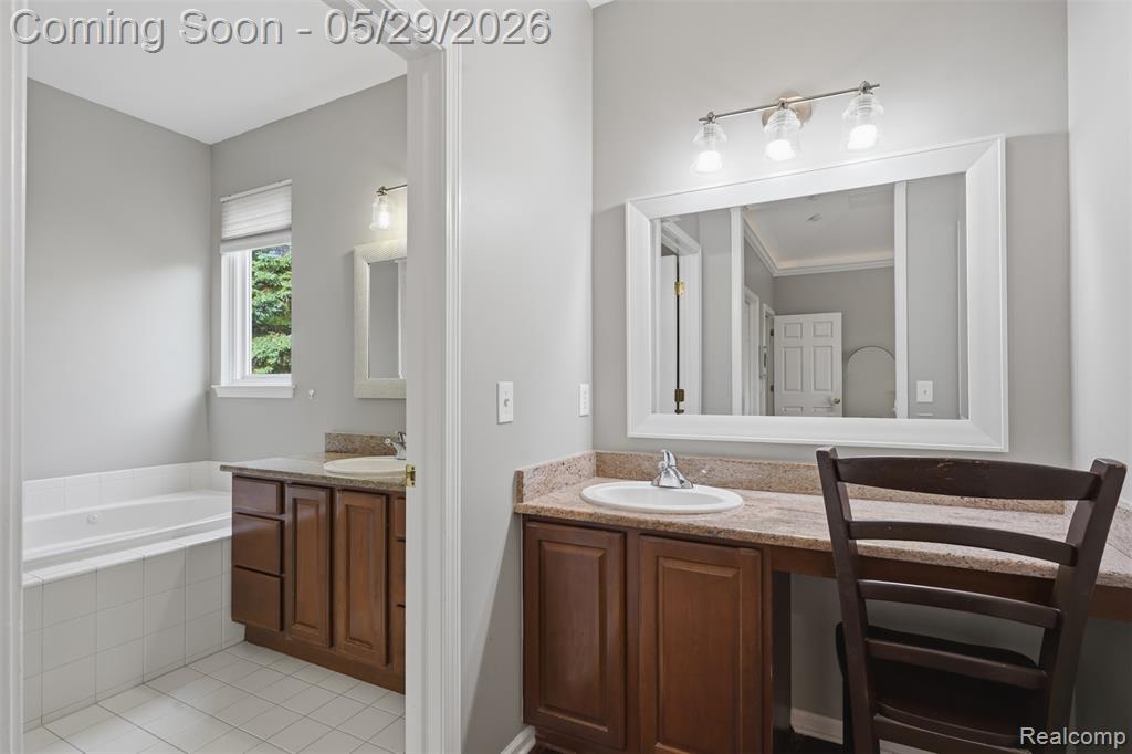 735 Kentbrook Drive, Commerce Twp, MI 48382 — Photo 28
