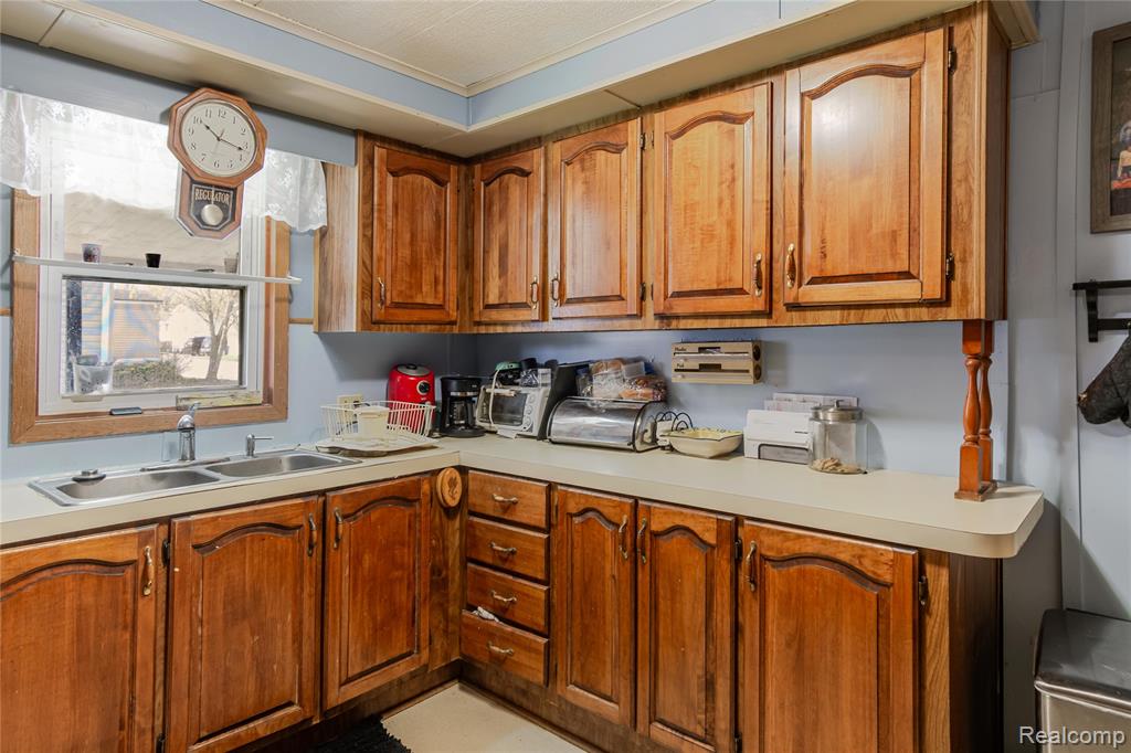 6655 Jackson Road - Photo 5