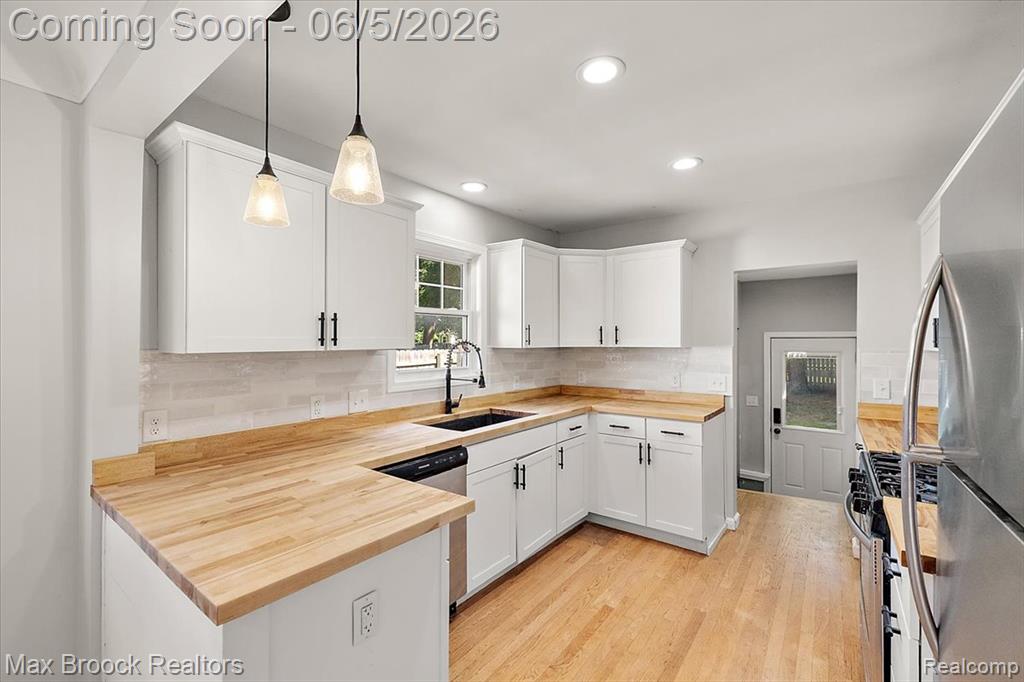 6431 Prairie Lawn, Waterford, MI 48329 — Photo 12