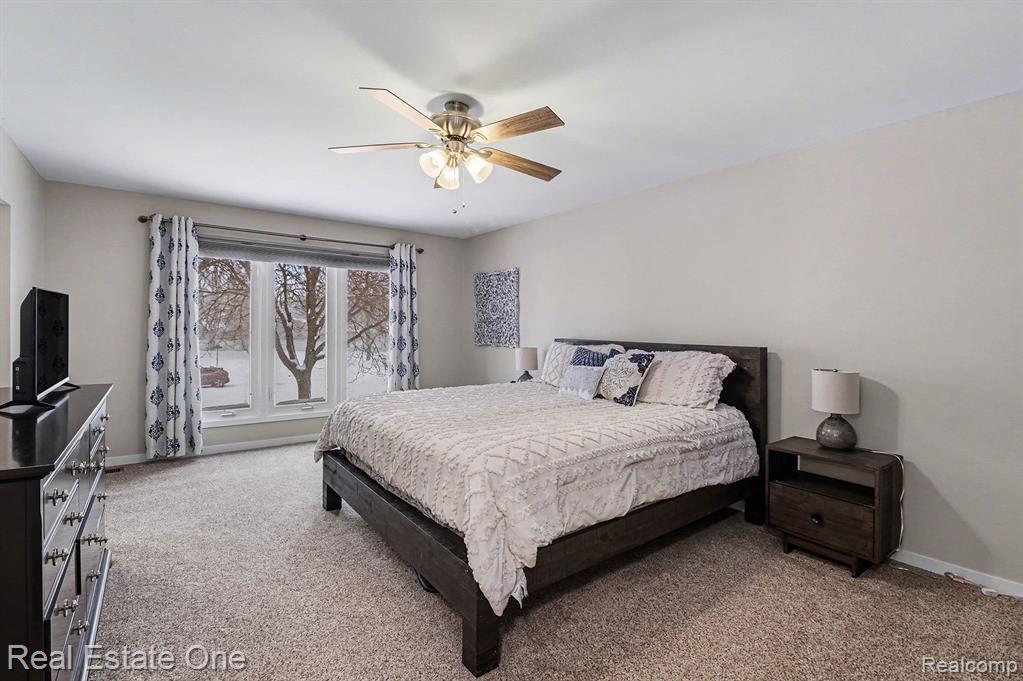 4813 Pickford Drive, Troy, MI 48085 — Photo 16