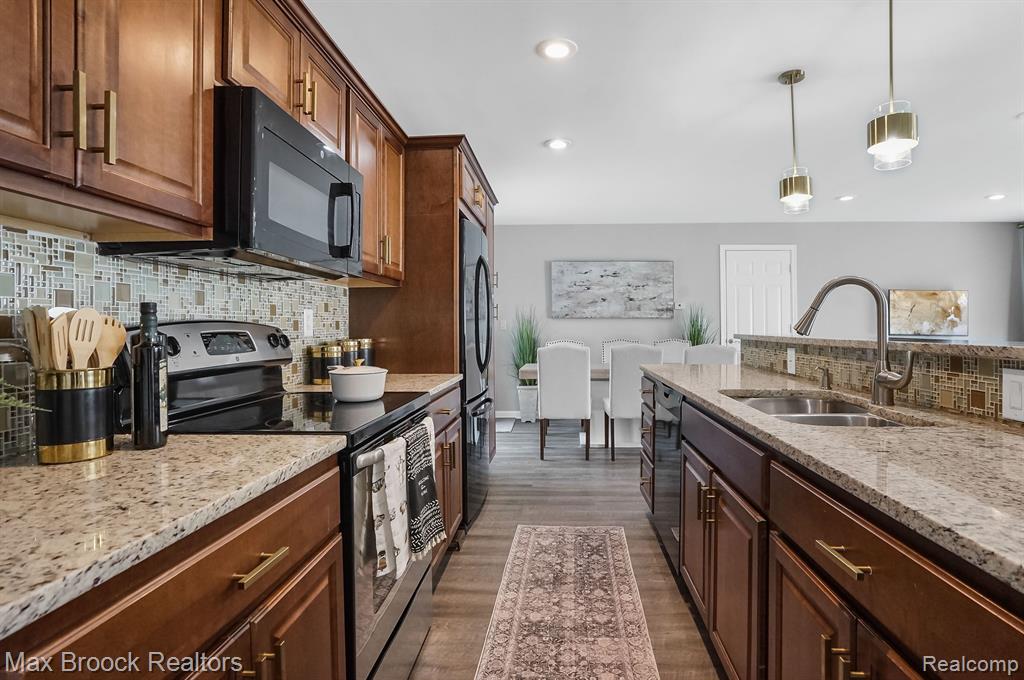 2905 W HICKORY GROVE Road, Bloomfield Hills, MI 48302 — Photo 14