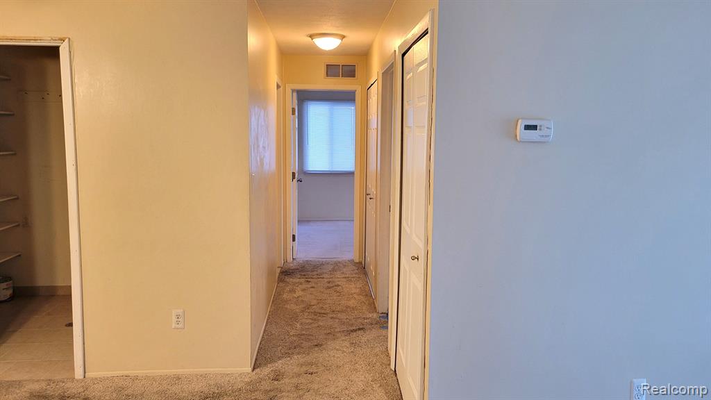 7369 MANOR Circle, 101, Westland, MI — Photo 12