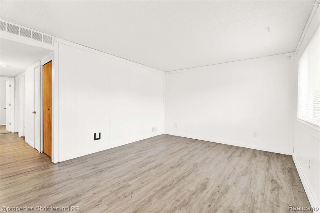 6516 Oak Street, Taylor, MI 48180 — Photo 5