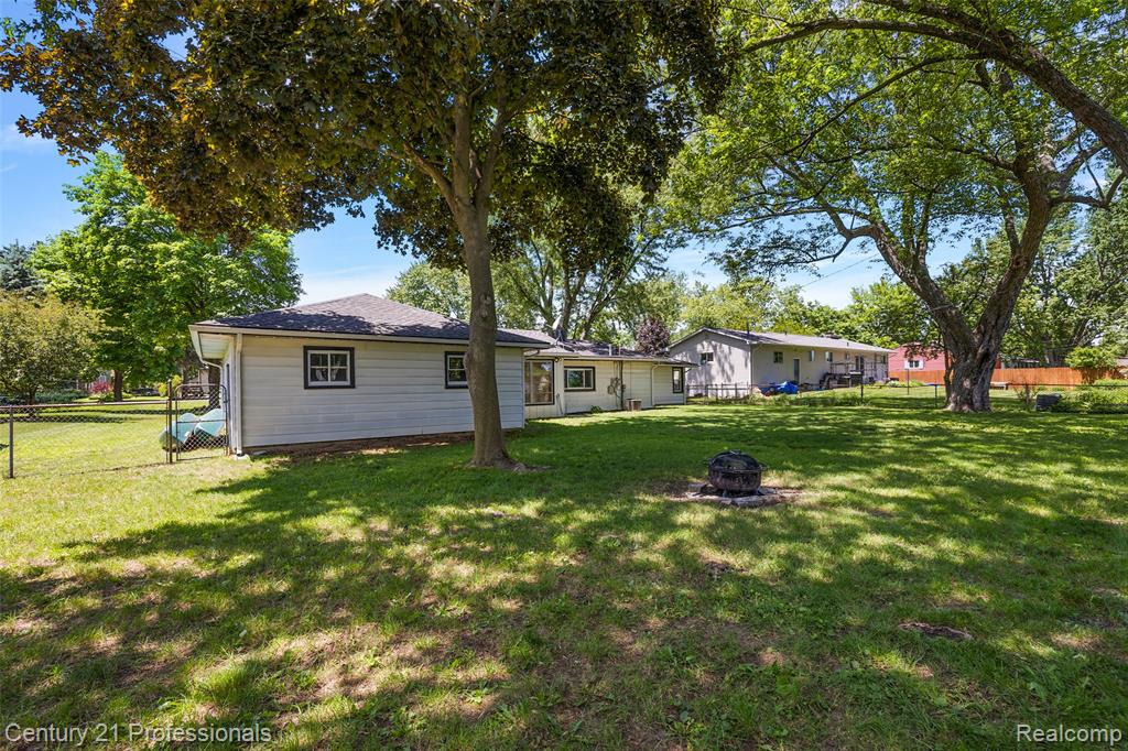 5360 Frankwill Avenue, Clarkston, MI — Photo 5