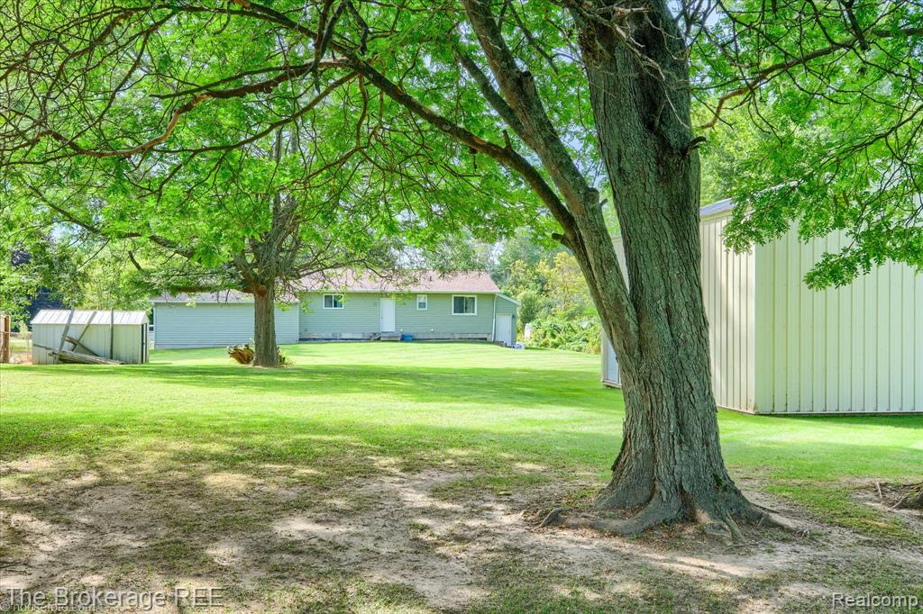 7480 Vassar Road, Otisville, MI 48463 — Photo 10