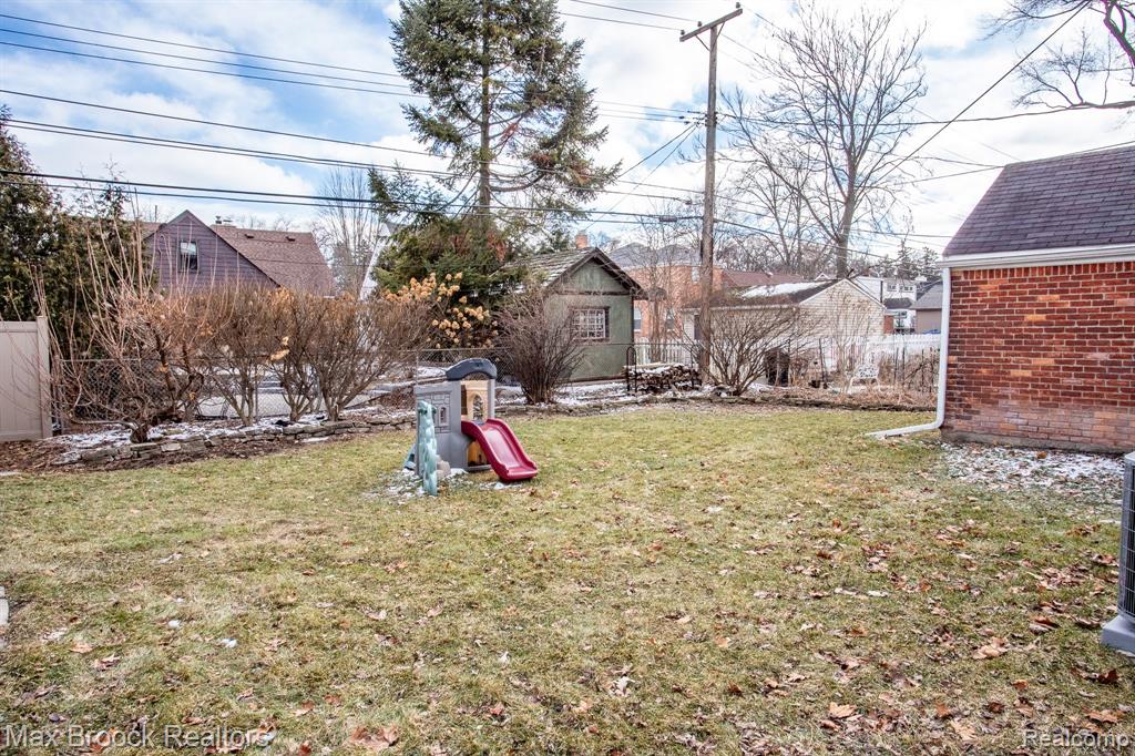 26434 Wyoming Road, Huntington Woods, MI — Photo 48