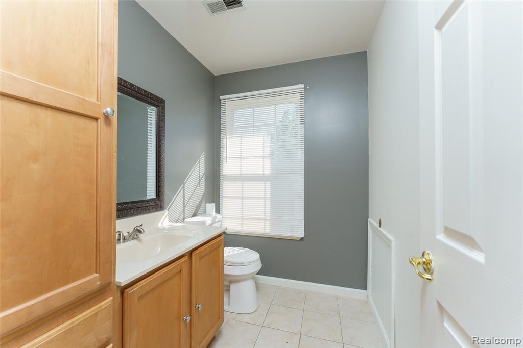 3307 Pond Ridge Drive, Holly, MI 48442 — Photo 25