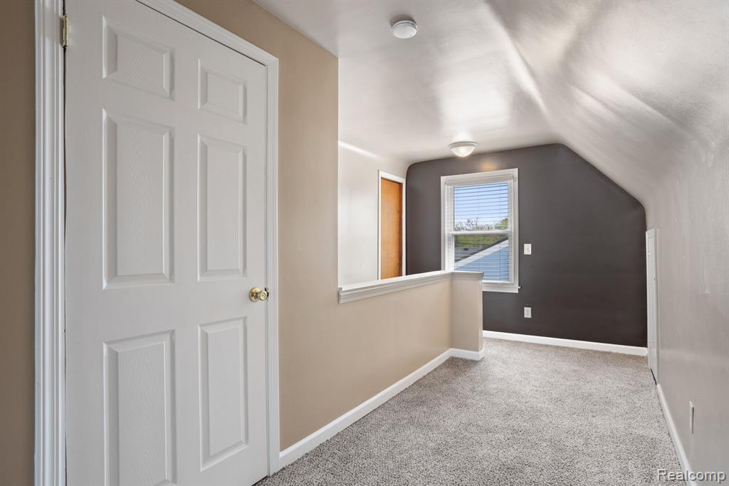 620 W KALAMA Avenue, Madison Heights, MI 48071 — Photo 14