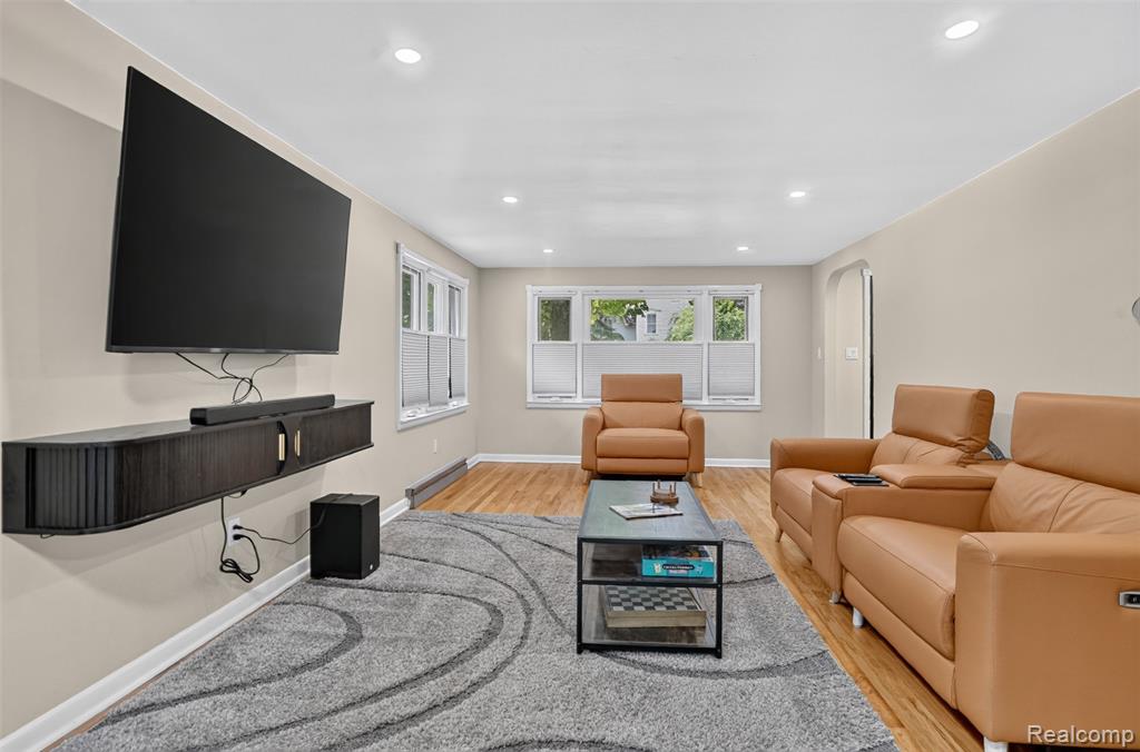 420 N Main Street, Almont, MI 48003 — Photo 14