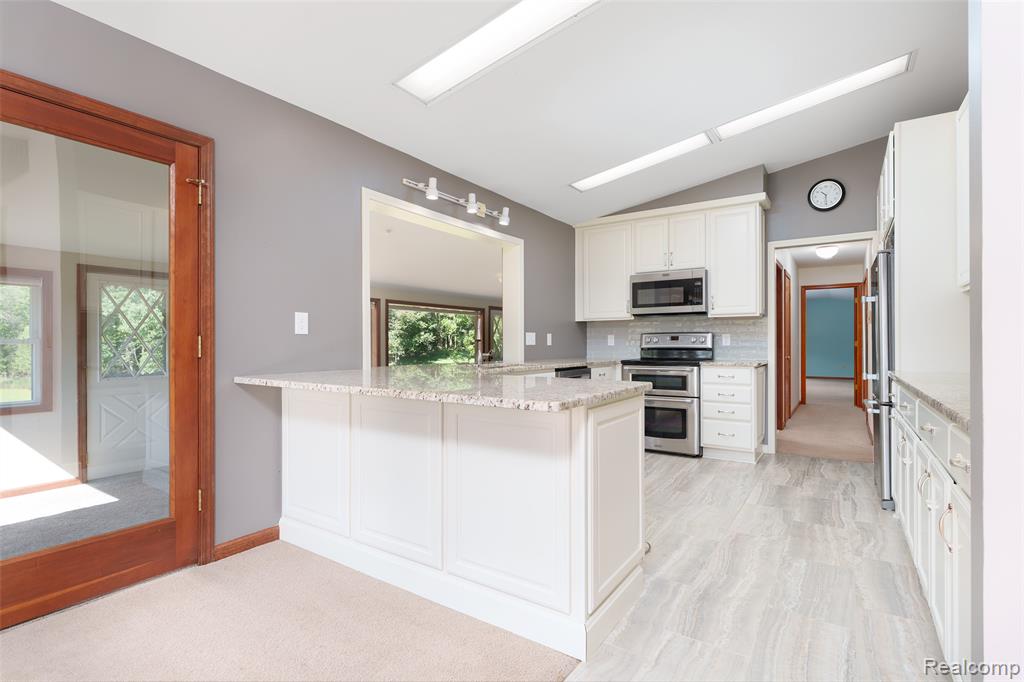 3166 Bigelow Road, Howell, MI 48855 — Photo 11