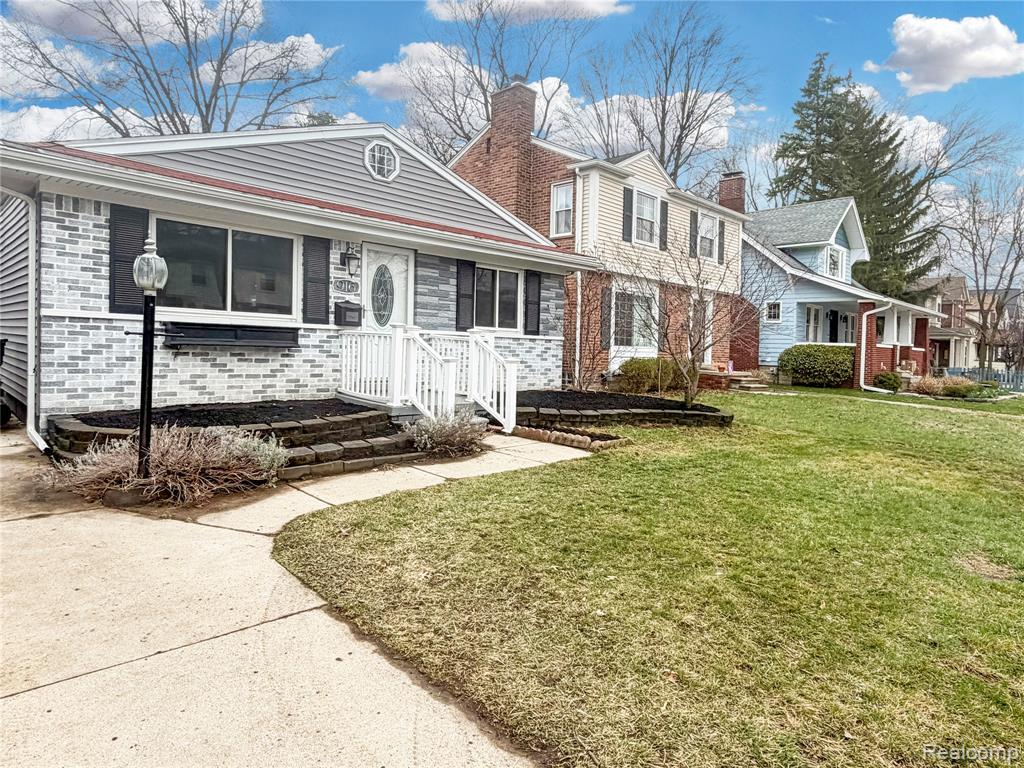 916 Longfellow Avenue, Royal Oak, MI 48067 — Photo 7