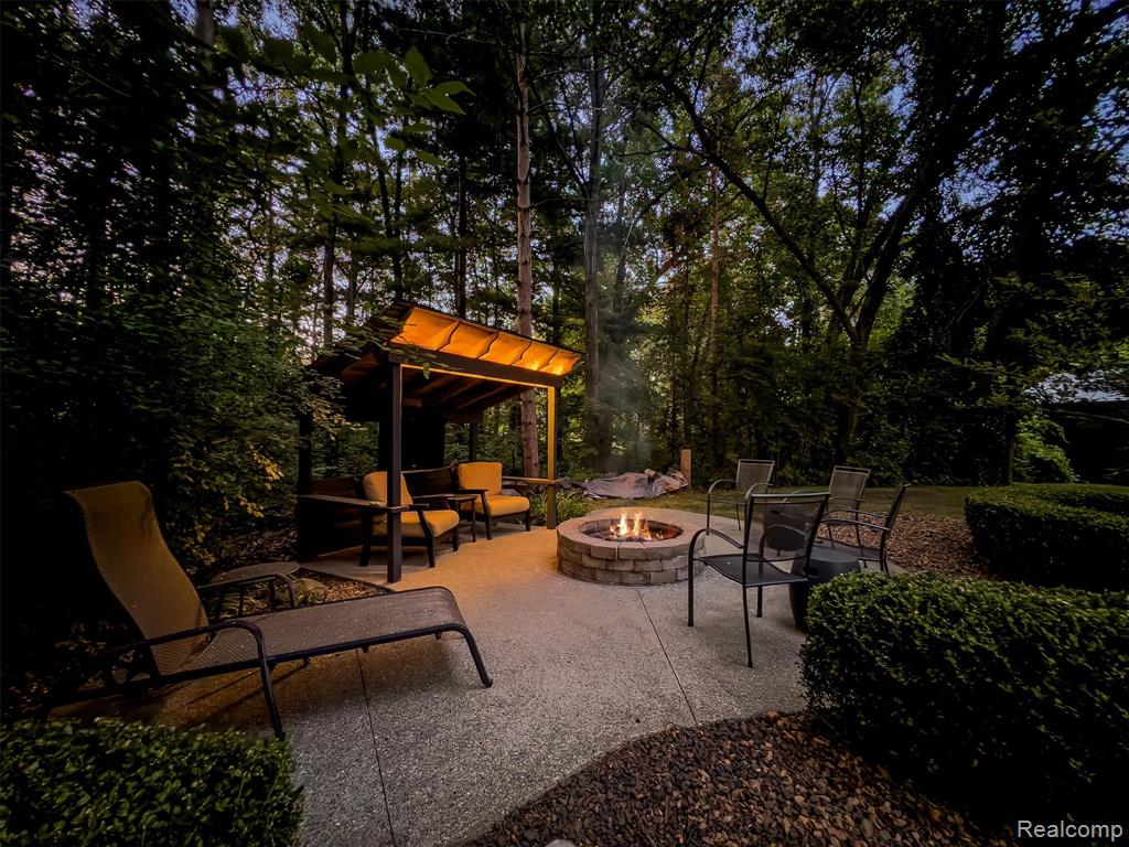 5484 Waldon Road, Clarkston, MI 48348 — Photo 6