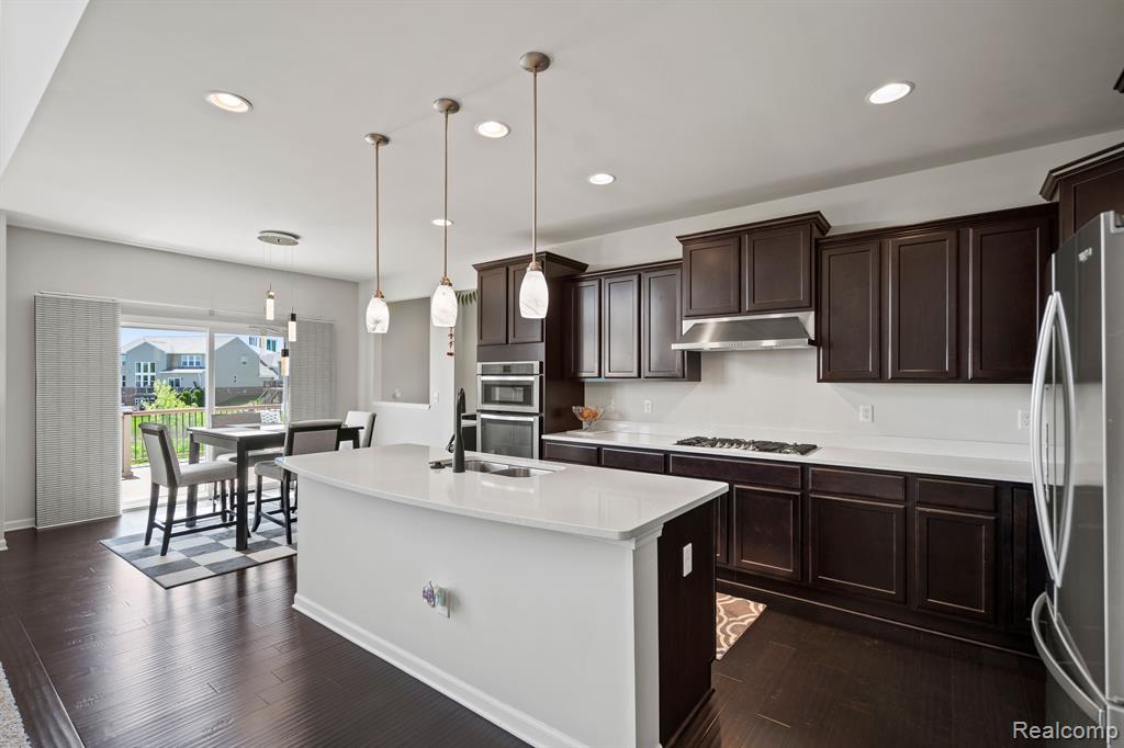 4562 Cloverdale Court, Lake Orion, MI — Photo 5