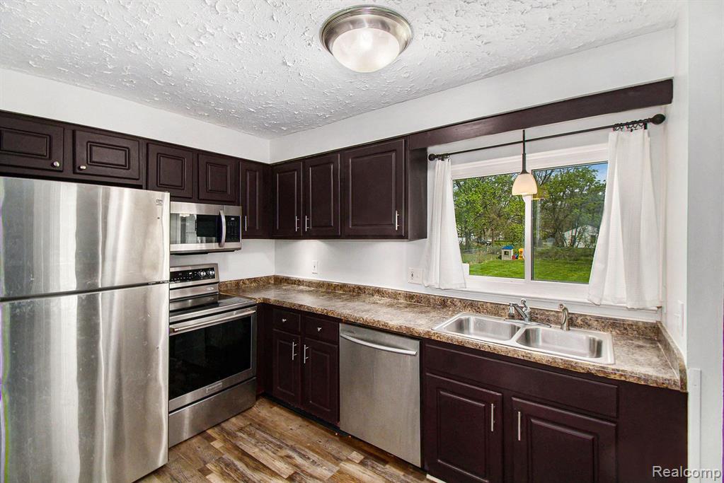 6176 PORTER Avenue, East Lansing, MI 48823 — Photo 4