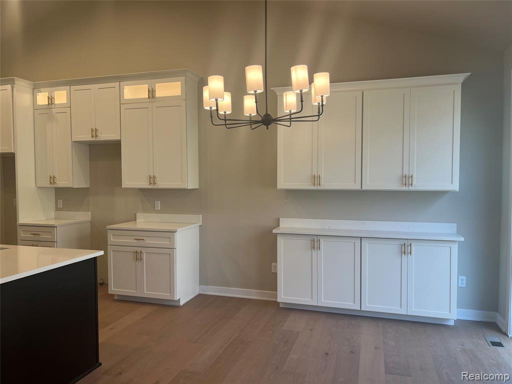 8848 Stonewall E, Clarkston, MI 48348 — Photo 6
