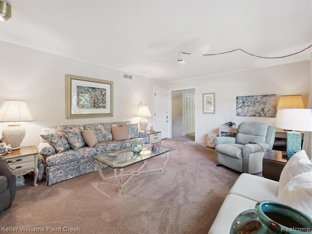 952 Dursley Road, Bloomfield Hills, MI 48304 — Photo 13