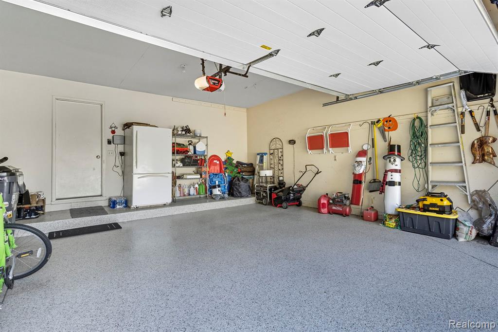 6572 Forest Park Drive, Troy, MI 48098 — Photo 47