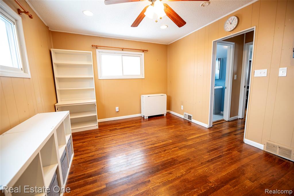 4605 Rosewold Avenue, Royal Oak, MI 48073 — Photo 22