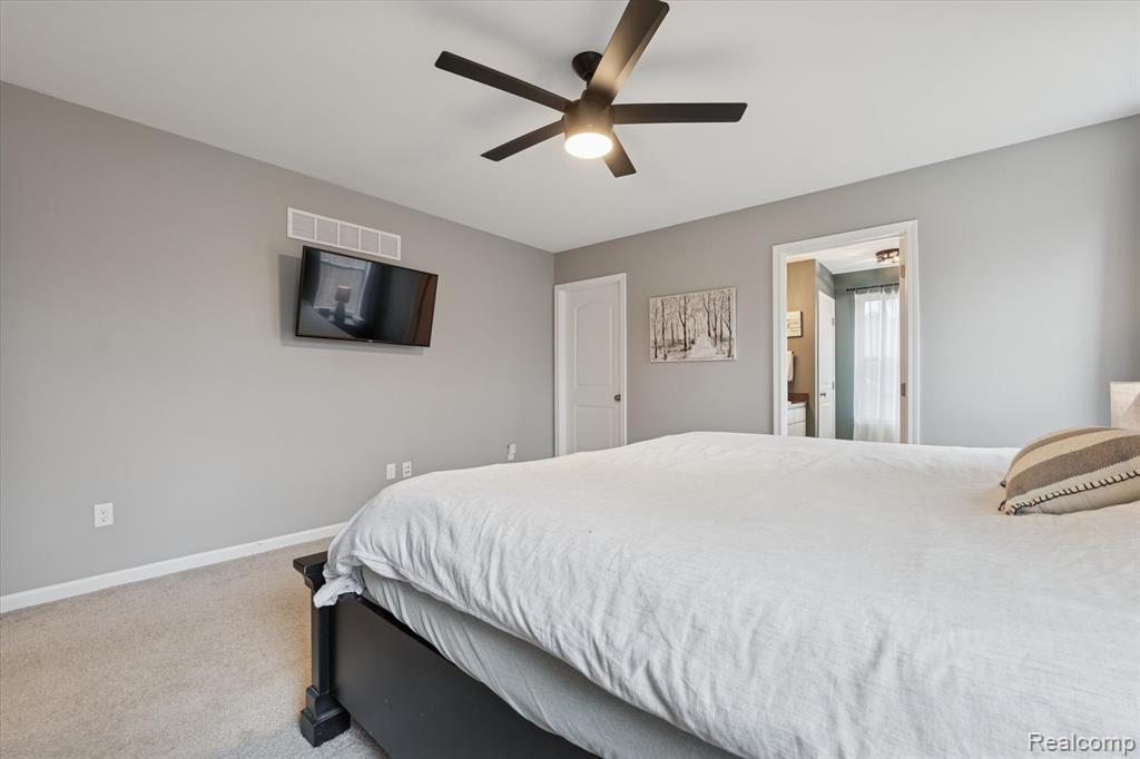 48138 Manhattan Drive, Macomb, MI 48042 — Photo 22