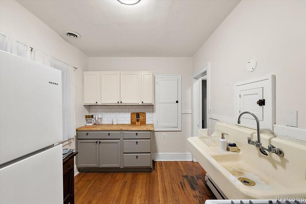 2256 W Philadelphia Street, Detroit, MI 48206 — Photo 21