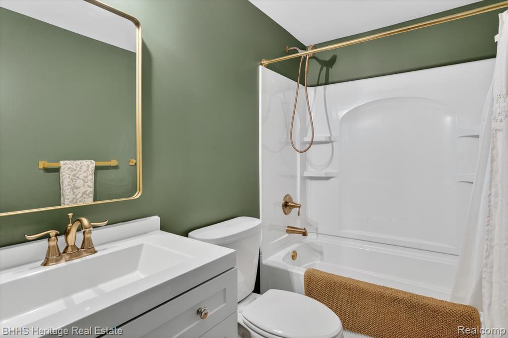 5835 Warner Road, Fowlerville, MI 48836 — Photo 28