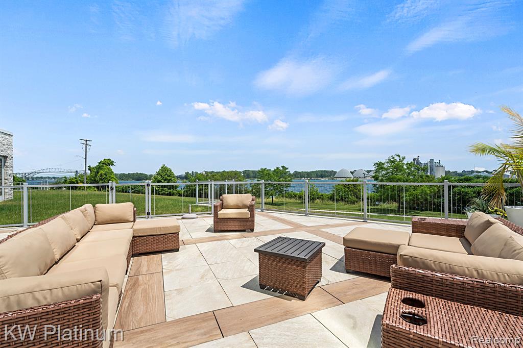 201 BEERS Street, 34, Port Huron, MI 48060 — Photo 16